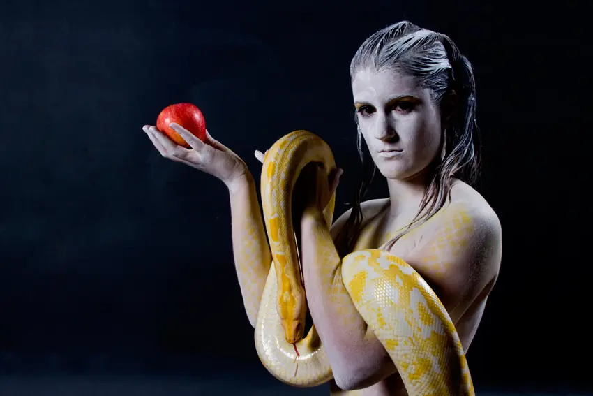 Bodypainting Schlange