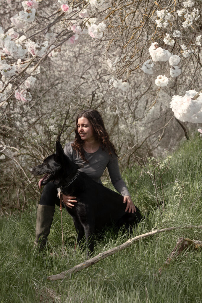 Judith und Jack unter den Kirschblüten